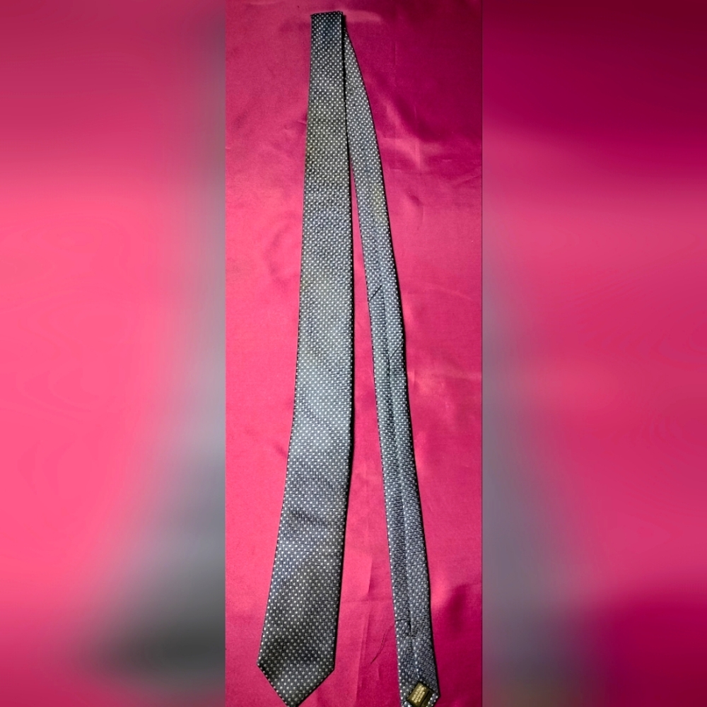 Alâra Tie